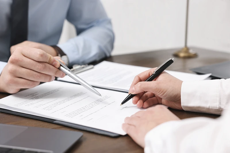 notariusz przy kupnie mieszkania