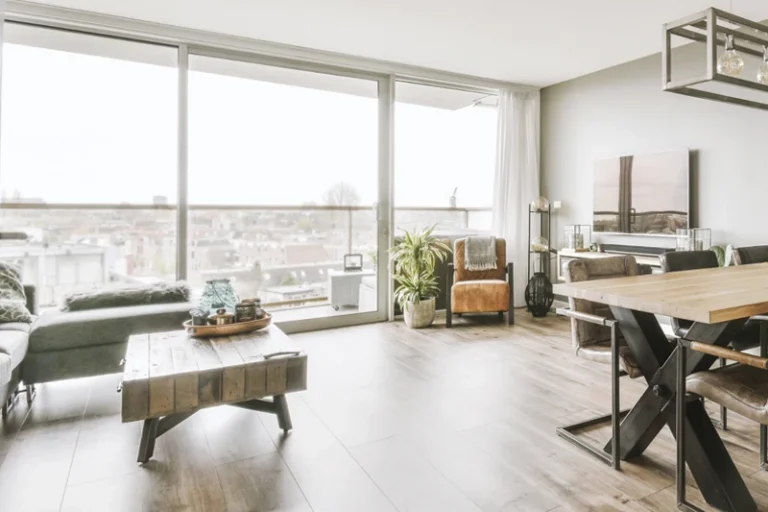 jaka jest najlepsze ekspozycja okien w mieszkaniu